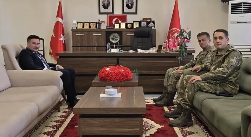 KOMUTANLARDAN NEZAKET ZİYARETİ