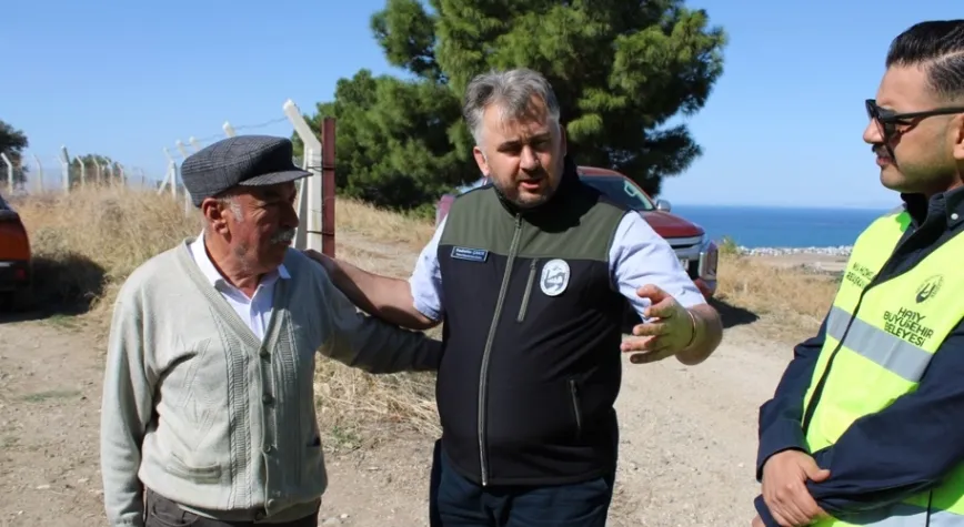 MADENLİ MUHTARI TÜMKAYA, TARIM ARAZİLERİ SUYA KAVUŞUYOR