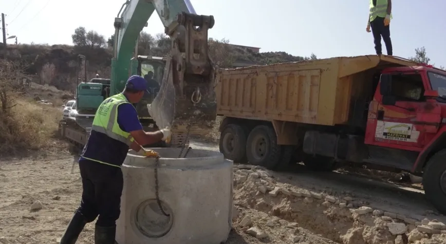 MANSURLU'DA ALTYAPI TAMAMLANIYOR