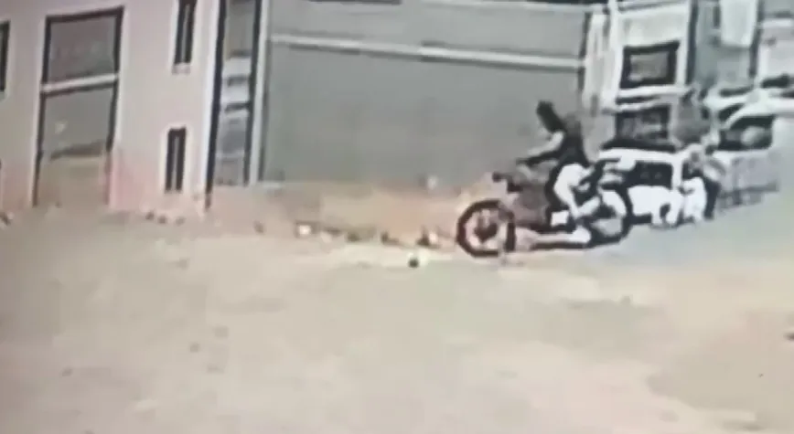 Maskeli Hırsız Motosikleti Çaldı, Jandarmadan Kaçamadı