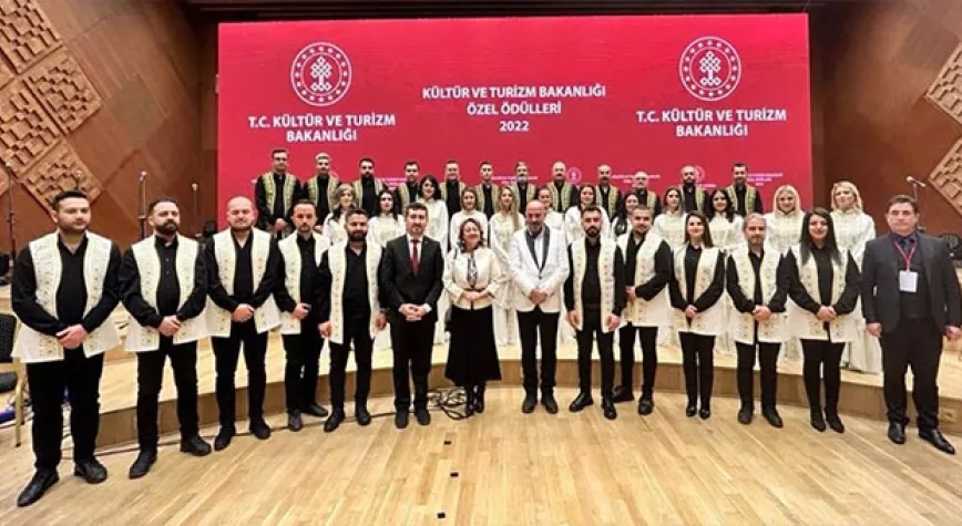 Medeniyetler Korosu Ödül Töreninde Sahne Aldı