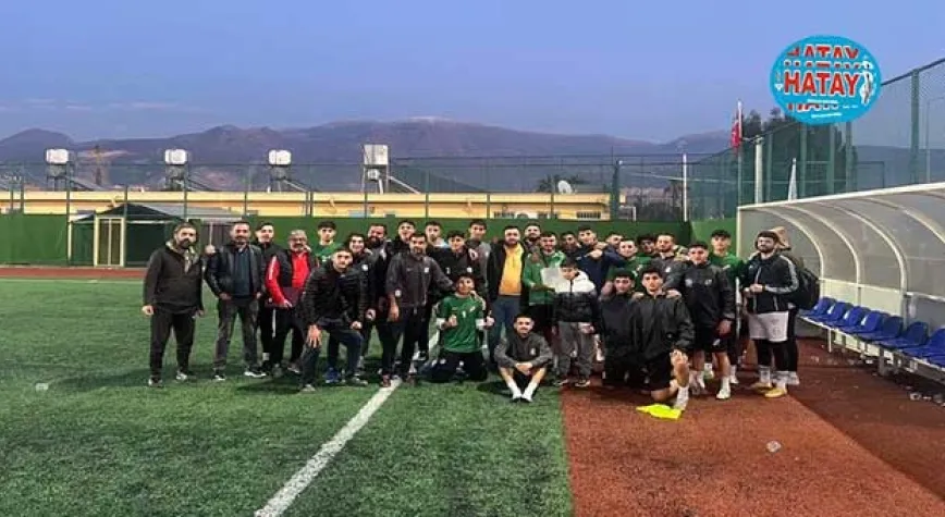 MEYDAN MAHALLESİ MUHTAR ADAYI YASİN TÜMENCİ'DEN BAKLAVA İKRAMI