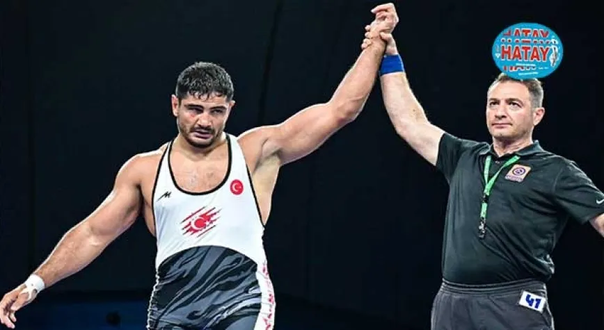 Milli güreşçimiz Taha Akgül çeyrek finalde