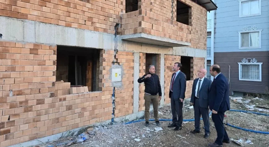 Müftü Topçu, İsmet Alahan Camii ve Kur'an Kursu İnşaatını Yerinde İnceledi