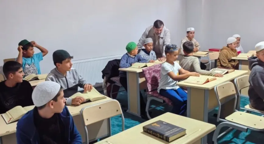 Müftü Topçu, Kırıkhan Alan Yaylası Kur'an Kursunu Ziyaret Etti