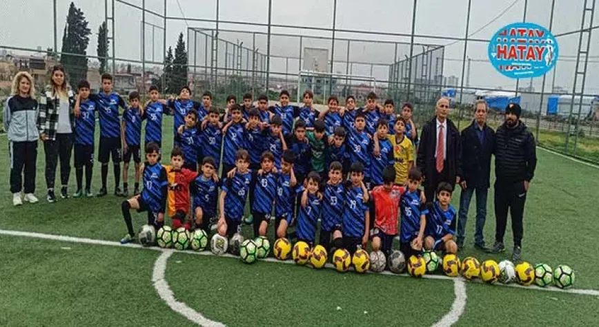 MUHTAR ADAYLARINDAN ŞEHRİN ÇOCUKLARINA ZİYARET