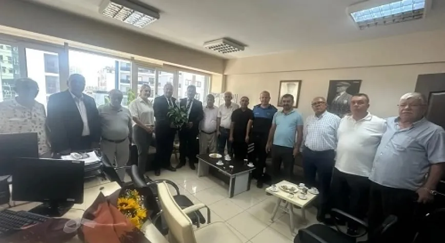Muhtarlar Gazi Polis Memuru Başar’ı Ziyaret Etti