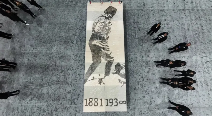 Noktalar Birleşti, Atatürk Silüeti Ortaya Çıktı