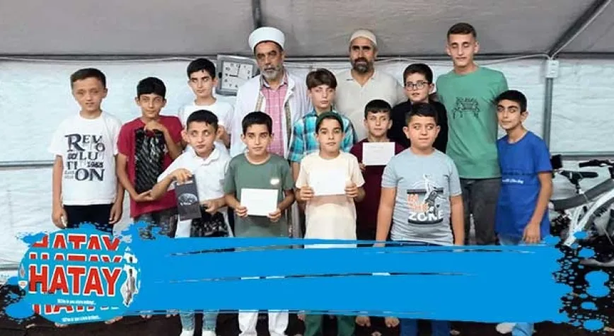 Öğrenciler hediyelerle sevindirildi