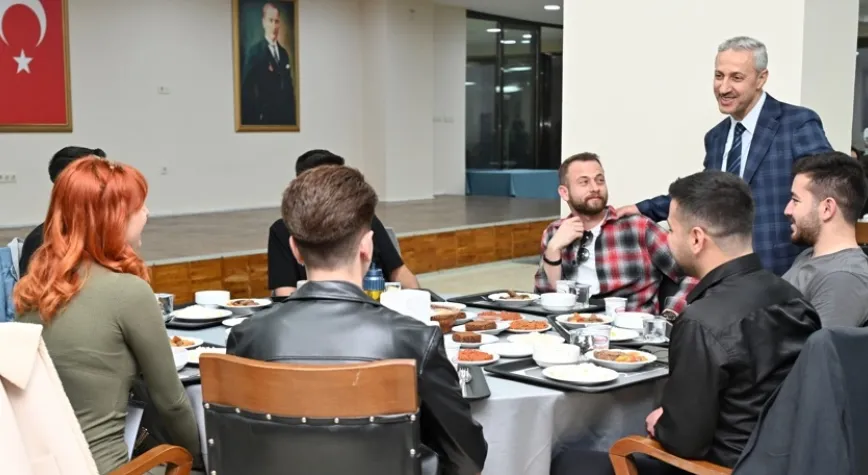 Öğrenciler İftarda Buluştu