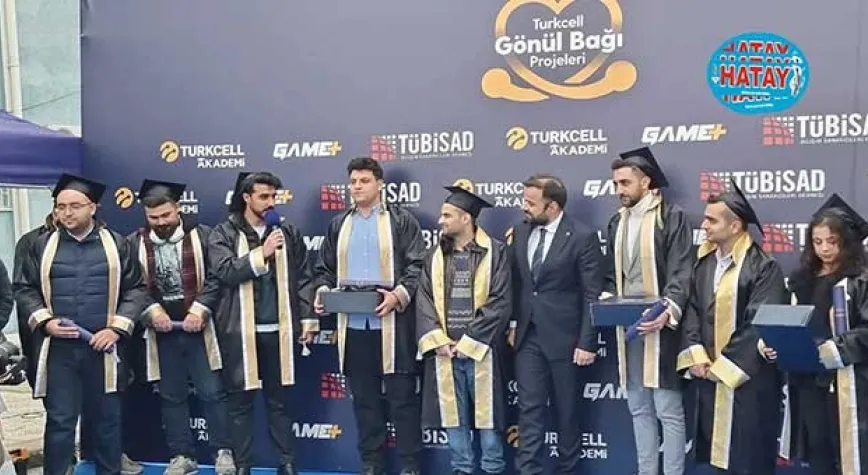 ÖĞRENCİLER SERTİFİKALARINI ALDI