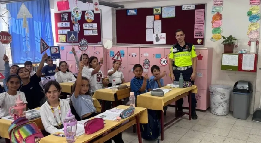 Öğrencilere Jandarmadan Trafik Eğitimi