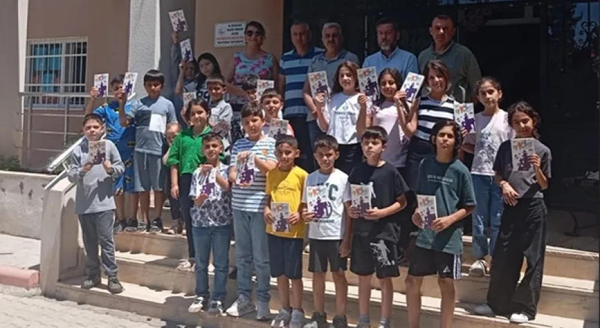 Öğrencilere Kitap Hediyesi