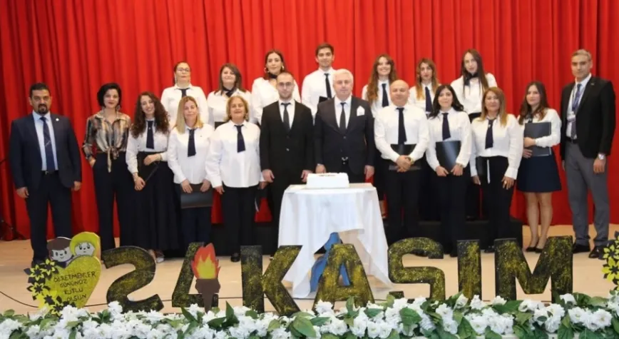 Öğretmenler Korosu Büyüledi