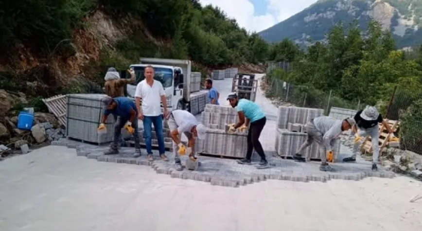Orhangazi Yayla Yollarının Parke Taşı Döşeme İşlemleri Devam Ediyor