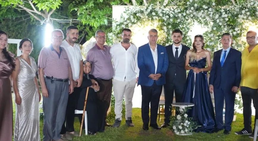 Öz Ve Çubuk Ailelerinin Mutlu Günü