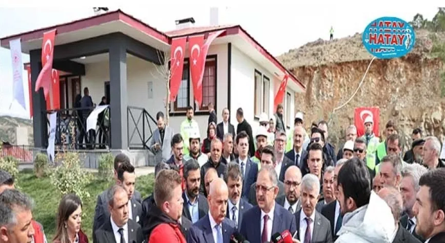 ÖZDEMİR AİLESİNİN EVİ 1 AYDA YAPILDI