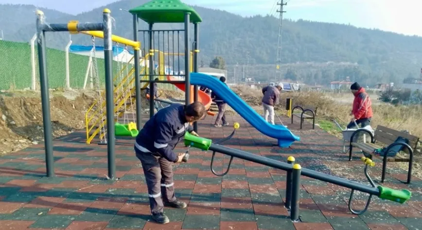 PARK VE YEŞİL ALANLAR GÜZELLEŞİYOR