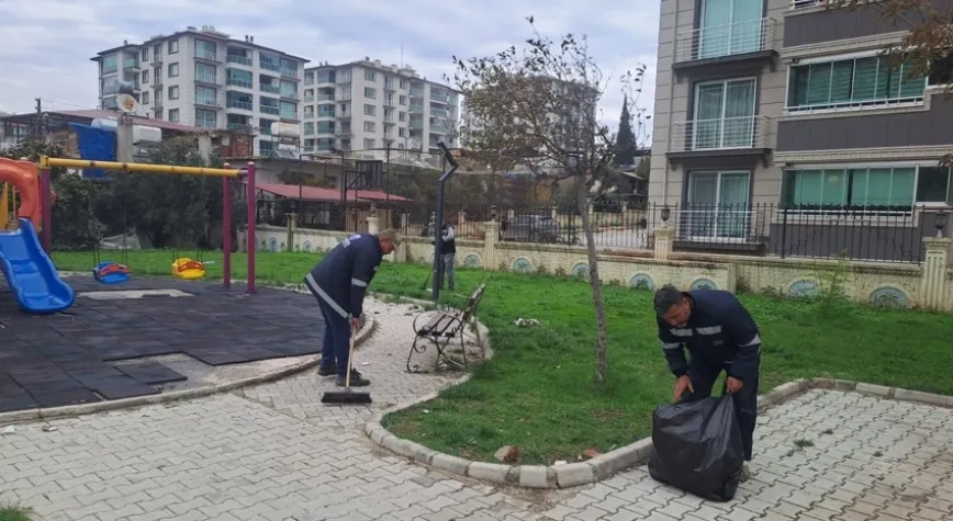 Parklarda Çalışmalar Sürdürülüyor