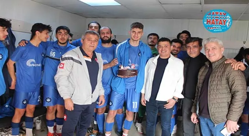PAYAS SPORLULARDAN İŞADAMI GÖKHAN BAŞTUĞ'A DOĞUM GÜNÜ SÜPRİZİ
