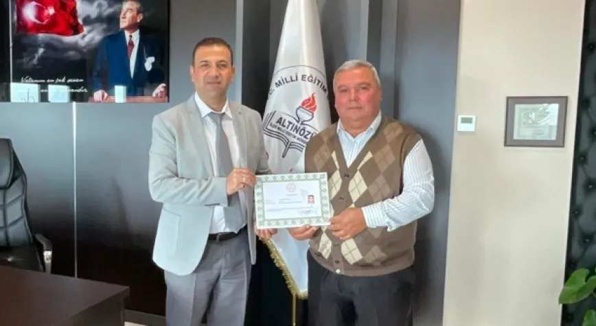 Personelini teşekkür belgesi ile onurlandırdı