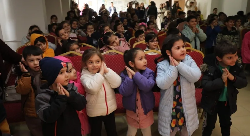 Pırasa Ve Hapşu Harbiye’de