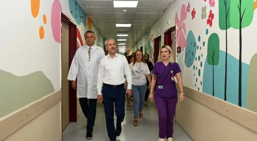 Rektör Eren, Çocuk Hastalara Moral Katacak Yeni Oyun Alanlarını İnceledi