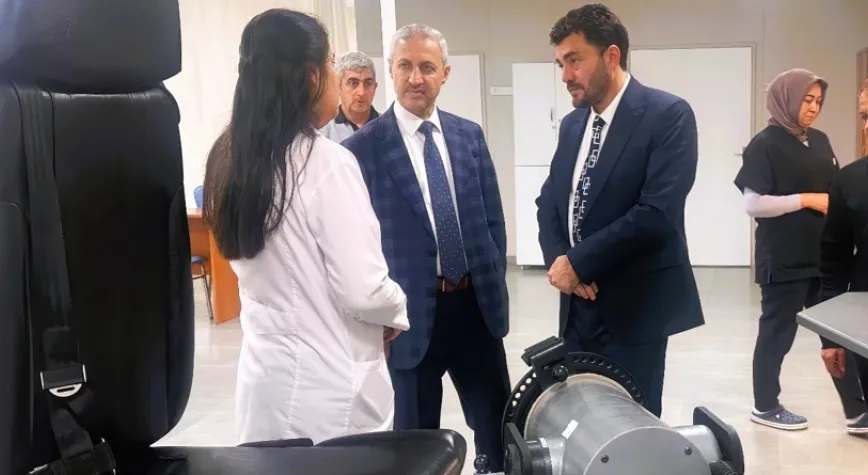 Rektör Eren Sağlık Merkezlerini Ziyaret Etti