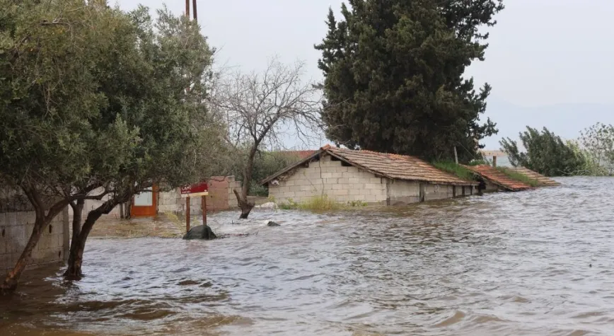 Reyhanlı Barajı Doldu, Eski Köy Yerleşimleri Sular Altında Kaldı