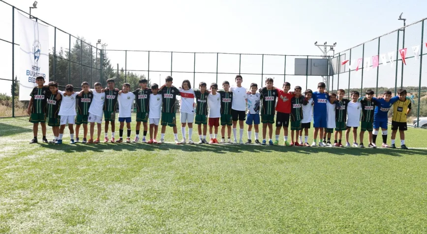 Reyhanlı’ya Yeni Halı Saha: Çocuklar Turnuvayla Açtı