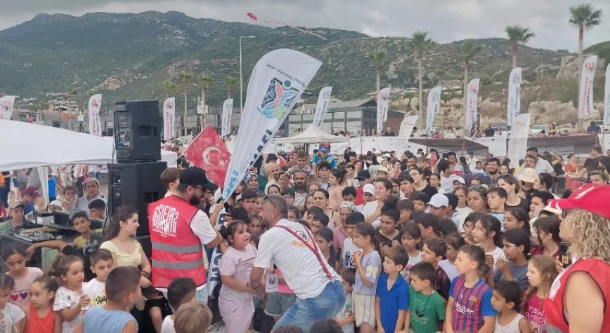 Samandağ'da Çocuklar İçin Renkli Etkinlik