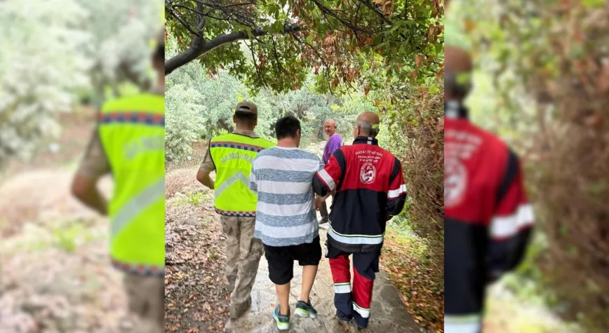 Samandağ’da Kayalıklarda Mahsur Kalan Kişi Kurtarıldı