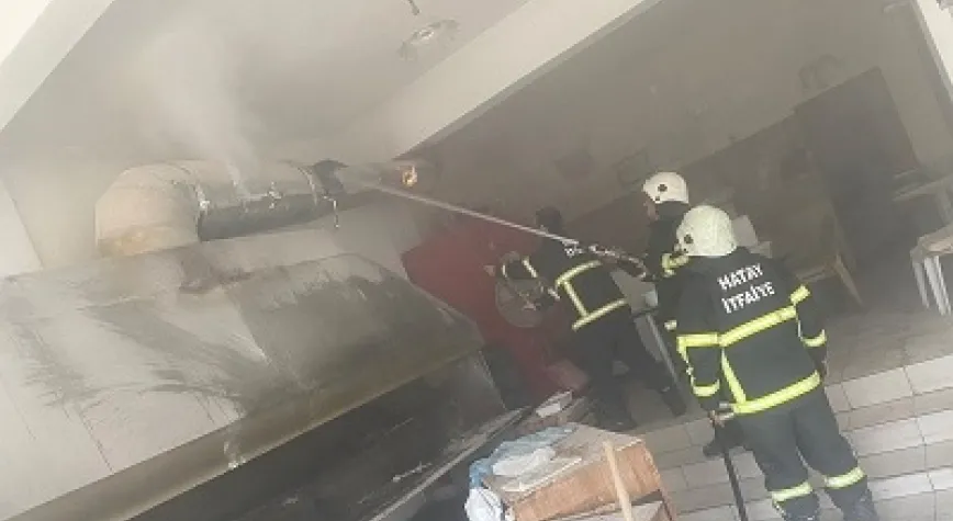 SAMANDAĞ’DA YANAN İŞYERİNDE MADDİ HASAR MEYDANA GELDİ