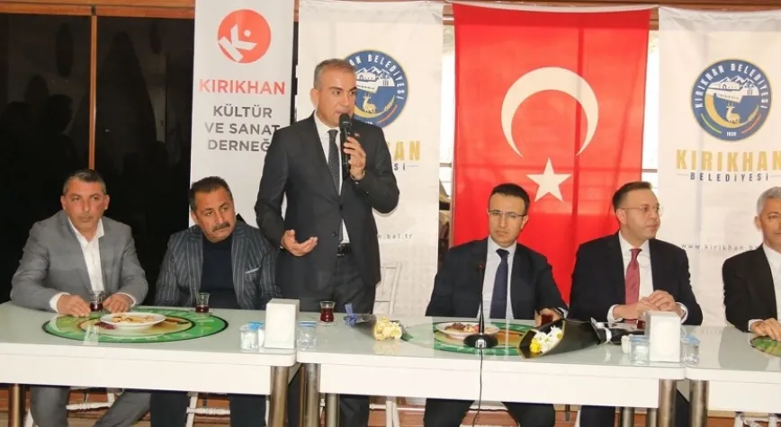 Sanatın Birleştirici Gücüne İnanıyoruz