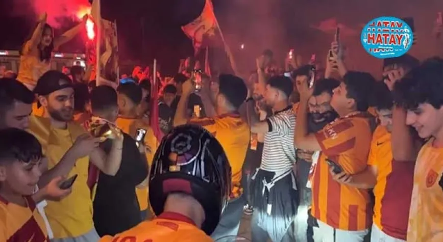 SARI KIRMIZI COŞKU