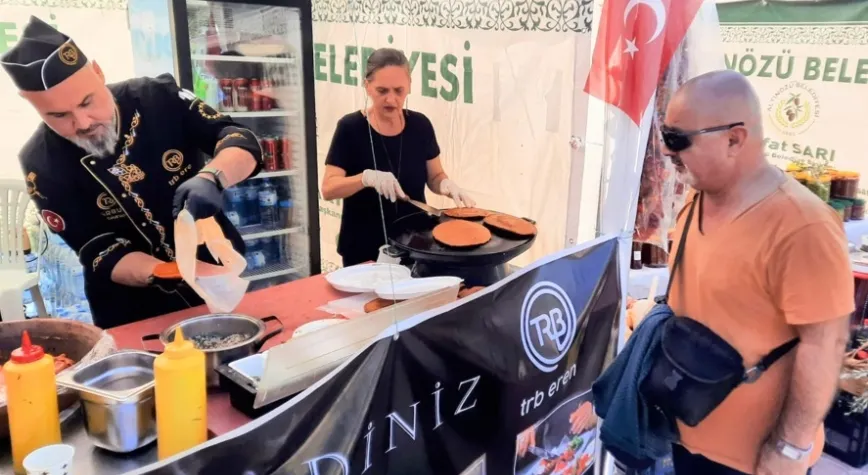 Şef Eren Arslanhan Zeytin Festivalinde Sac Oruğu ile Beğeni Topladı