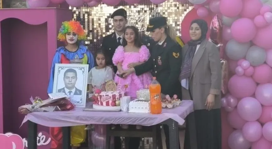 Şehit Kızına Sürpriz Doğum Günü