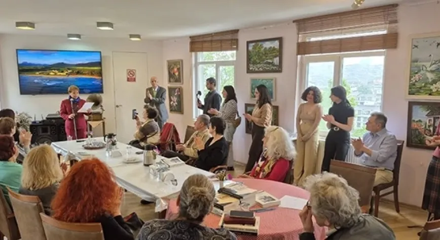 Selva Abacı’dan Kadın Ve Bahar Sergisi