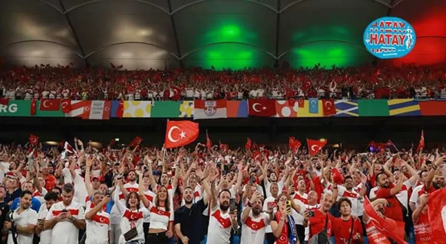 Sen de tribüne beyaz formanla gel