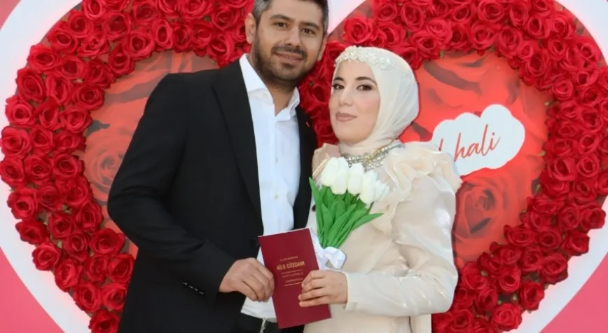 Sevgililer Gününde Mutluluğa Evet Dediler