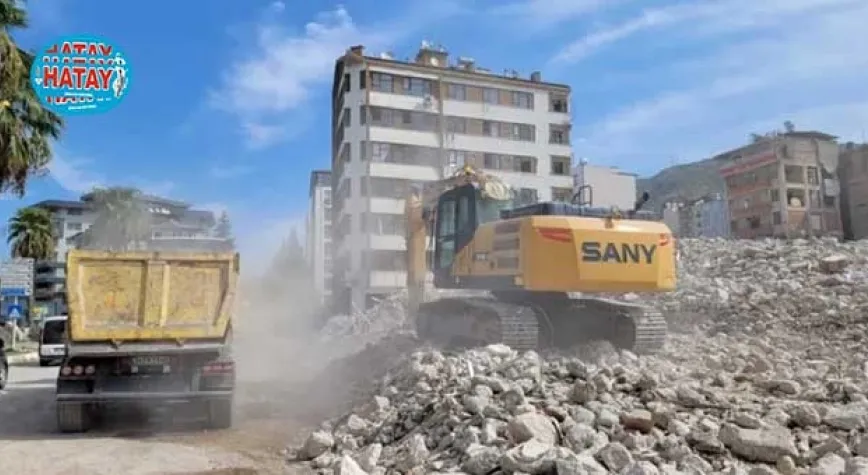 SOKAKLAR GÜNDÜZ TOZ, GECE KARANLIK!