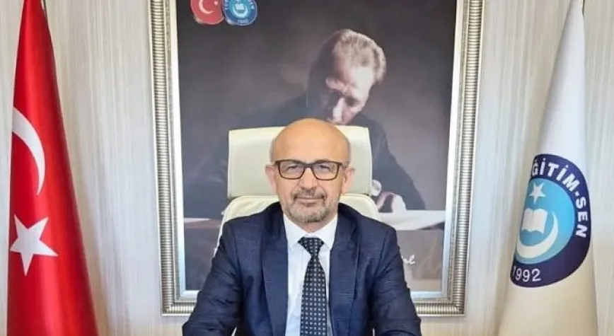 Solğun: 23 Nisan Kutlu Olsun