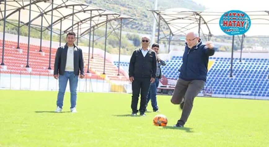 STATTA TOPA İLK VURUŞ BAŞKAN TOSYALI'DAN