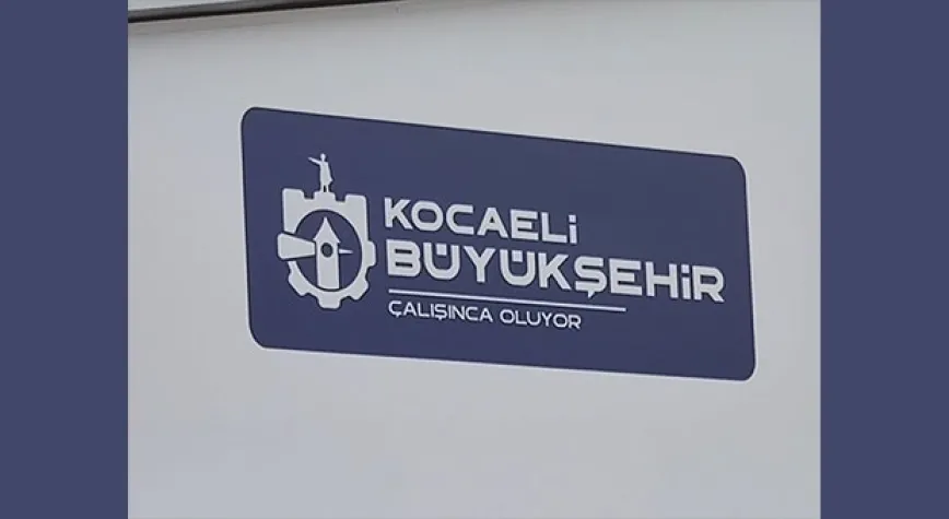 Tabeladaki slogan dikkat çekti