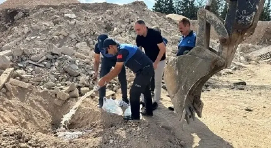 TARİHİ GEÇMİŞ GIDALAR İMHA EDİLİYOR