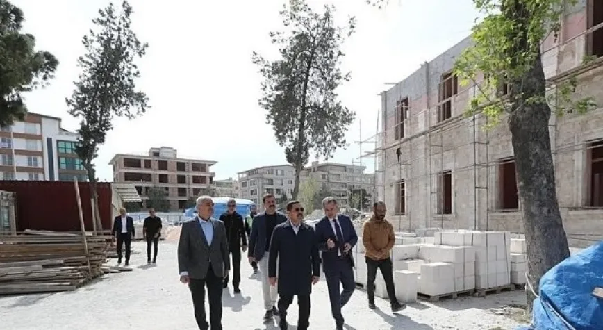 Tarihi Valilik Binası Ayağa Kalkıyor