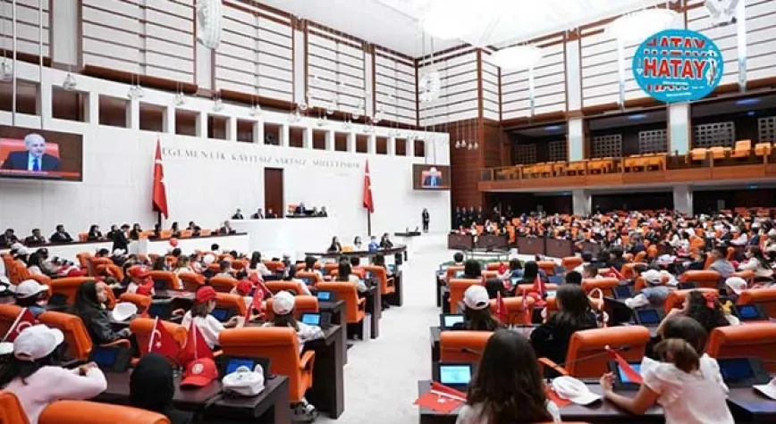 TBMM ÇOCUK ÖZEL OTURUMUNU 6. SINIF ÖĞRENCİSİ AYSİMA ARSLAN YÖNETTİ