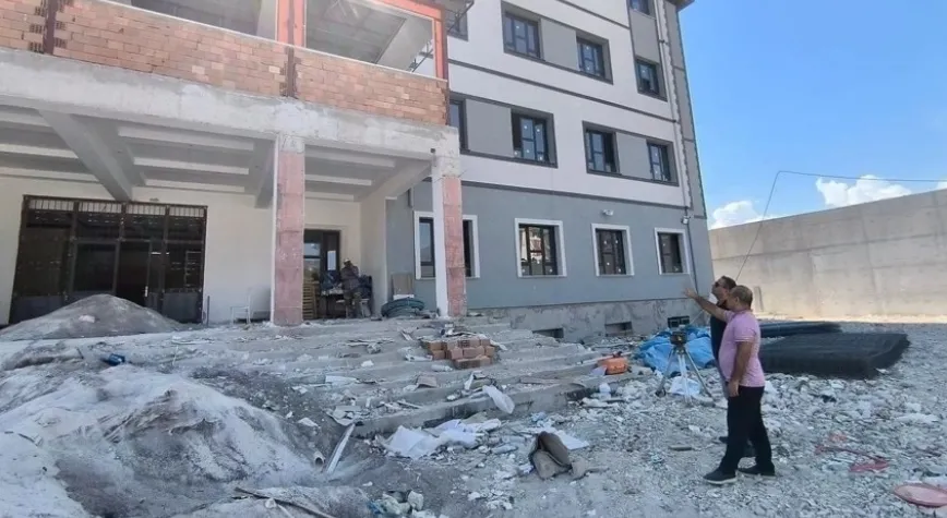 Tecimen İncelemelerde Bulundu