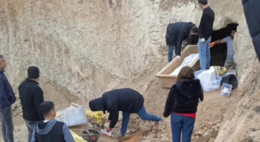 TEMEL KAZISINDA KAYA MEZAR ÇIKTI!