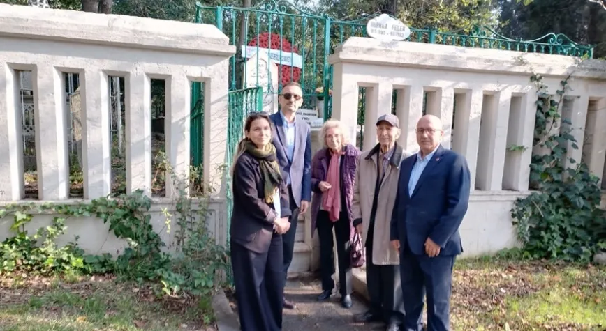 TGC önceki başkanlarından Burhan Felek mezarı başında anıldı